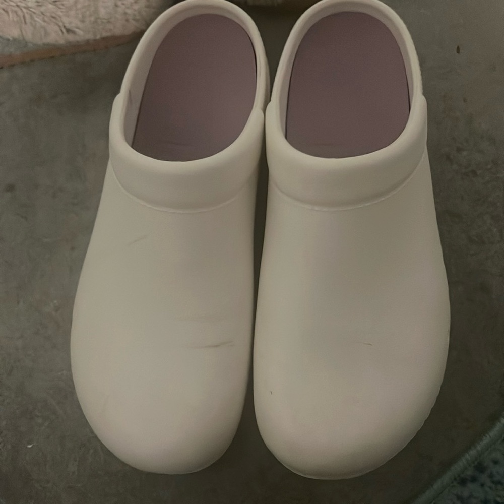 Minimally worn Dansko clogs